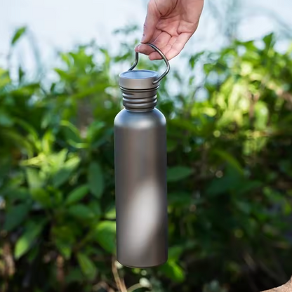 בקבוק שתייה מטיטניום טהור